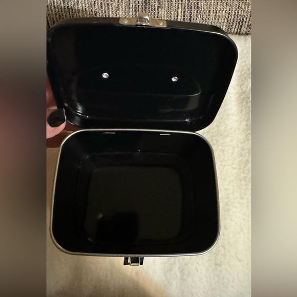 💚💚2 piece BADTZ MARU Original90’s Sanriolightweight metal box w/handle & PENCIL - Picture 8 of 11